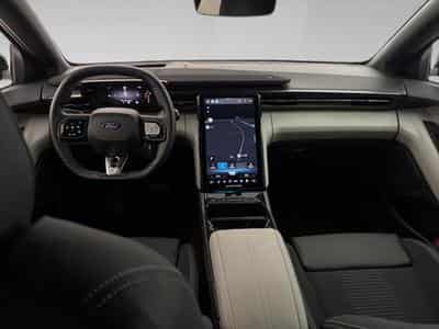 Ford Capri 79kWh Extended Range AWD (2024) - Foto 8