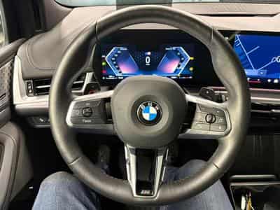BMW 218 active tourer M-SPORT CUIR / TOIT PANO / HARMAN (2024) - Foto 9