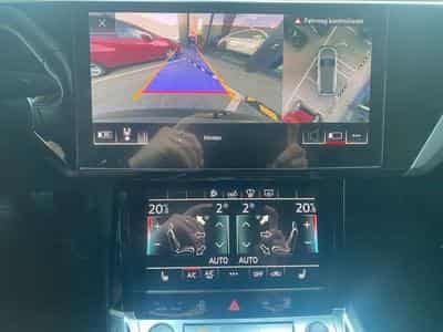 Audi e-tron Q8 e-tron 50 quattro S line (2020) - Foto 13