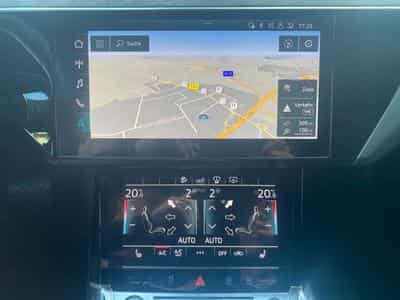 Audi e-tron Q8 e-tron 50 quattro S line (2020) - Foto 14