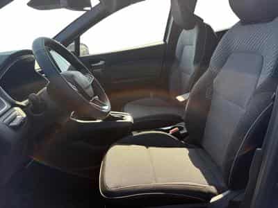 Renault Captur 1.33 TCe MHEV Techno GPF (2026) - Foto 6