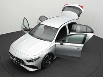 Mercedes A 200 MUlti+Kamera+Night+19"+Ambi (2025) - Foto 14