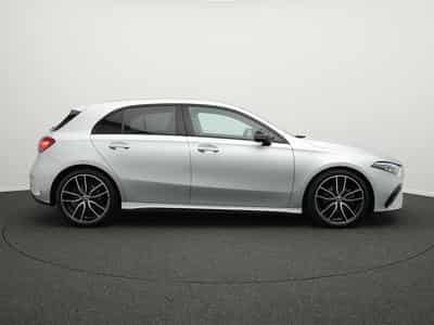 Mercedes A 200 MUlti+Kamera+Night+19"+Ambi (2025) - Foto 5