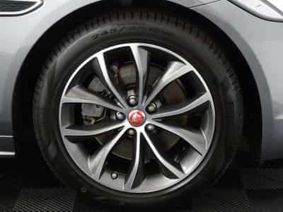 Jaguar XF D200 R-DYNAMIC SE AWD AUTO (2023) - Foto 6