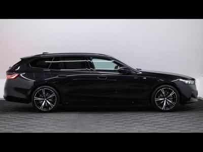 BMW 520 i Touring M SPORT (2025) - Foto 3