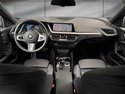 BMW 118 -36% M135iA xDrive 306ch Edition M Sport Pro (2023) - Foto 10