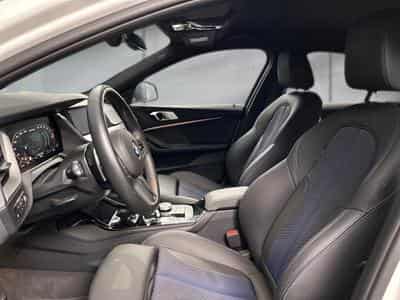 BMW 118 -36% M135iA xDrive 306ch Edition M Sport Pro (2023) - Foto 11