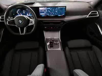 BMW 330 i xDrive Head-Up HiFi DAB LED (2025) - Foto 5