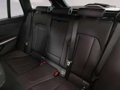 BMW 330 i xDrive Head-Up HiFi DAB LED (2025) - Foto 8
