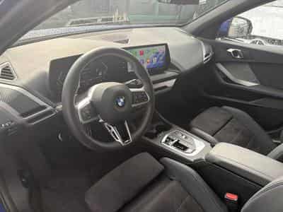 BMW 118 2.0DA PACK M 150CV AUTO (2025) - Foto 12