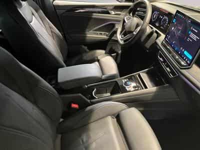VW Tiguan 2.0 TSI 4Motion R-Line 265 (2025) - Foto 12