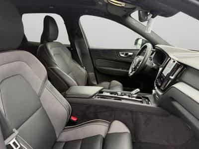 Volvo XC60 T6 Plus Dark / Hybride (2025) - Foto 15