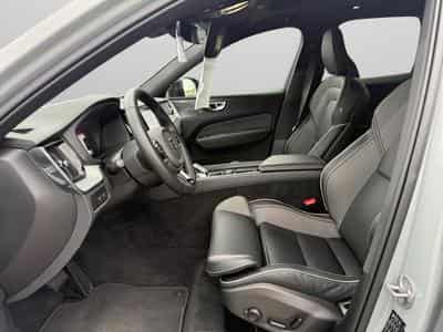 Volvo XC60 T6 Plus Dark / Hybride (2025) - Foto 9