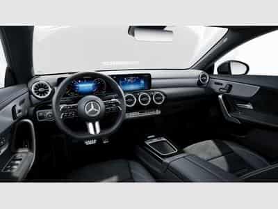Mercedes CLA 180 AMG-Line (2025) - Foto 9