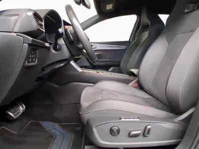 Cupra Leon VZ+DSG+Dinamica+Pure-Perf.Int.-Drive (2025) - Foto 9