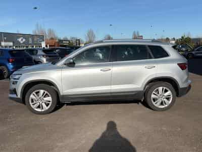 Skoda KAROQ 1.5 TSI 150 SELECTION DSG7 (2025) - Foto 8