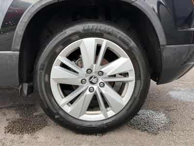 Skoda KAROQ 1.5 TSI 150 SELECTION DSG7 (2025) - Foto 9