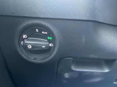 Skoda KAROQ 1.5 TSI 150 SELECTION DSG7 (2025) - Foto 12