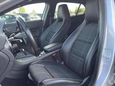 Mercedes GLA 180 D SENSATION 7G-DCT (2016) - Foto 13