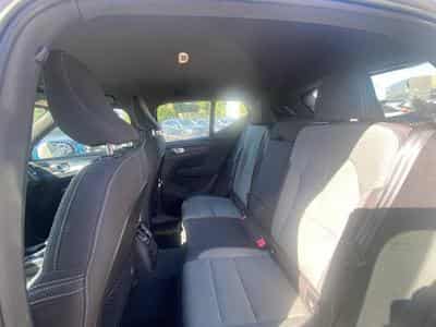 Volvo XC40 T4 RECHARGE 211 START DCT 7 (2023) - Foto 10