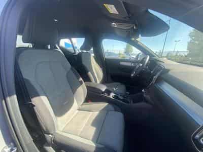 Volvo XC40 T4 RECHARGE 211 START DCT 7 (2023) - Foto 12