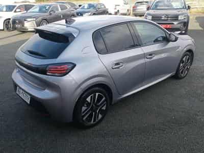 Peugeot 208 1.2 100 ALLURE (2025) - Foto 5