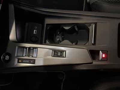 Peugeot 408 HYBRID 145 GT E-DCS6 (2025) - Foto 13