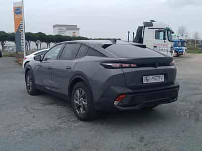 Peugeot 408 HYBRID 145 ALLURE E-DCS6 (2024) - Foto 7