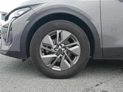 Peugeot 408 HYBRID 145 ALLURE E-DCS6 (2024) - Foto 9