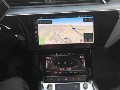 Audi e-tron quattro 50 (2022) - Foto 7