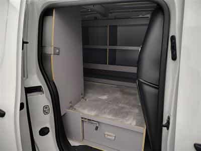 Citroen Berlingo 1.2 PureTech 130cv EAT8 Worker 3pl. NAVI / PDC AV+AR (2020) - Foto 13