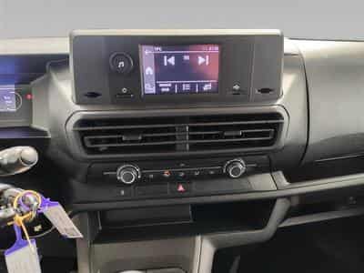 Toyota Proace 2.0 D-4D 145Cv 8PL CLIM / TEL / PDC AR (2025) - Foto 11