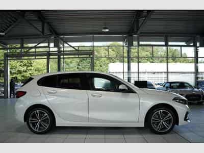 BMW 118 I Sport Line *2.Hand *LiveCockpit*Sportsitze (2021) - Foto 7