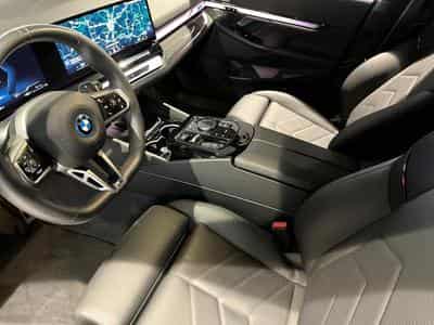 BMW 530 530e xDrive Touring M Sport (2025) - Foto 10