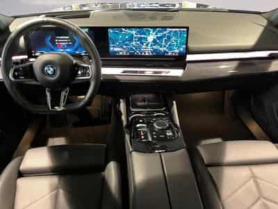 BMW 530 530e xDrive Touring M Sport (2025) - Foto 7