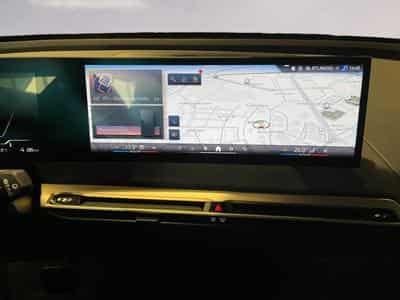 BMW iX iX xDrive40 (2024) - Foto 12