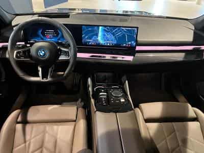 BMW 530 530e Touring M Sport (2025) - Foto 10
