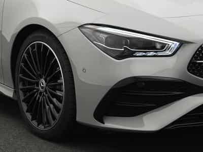 Mercedes CLA 200 d AMG-Line Cpe Multi+Kamera+Night+19" (2025) - Foto 9