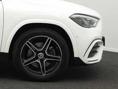 Mercedes GLA 200 d AMG-Line Multi+Kamera+Night+19"+AHK (2025) - Foto 8