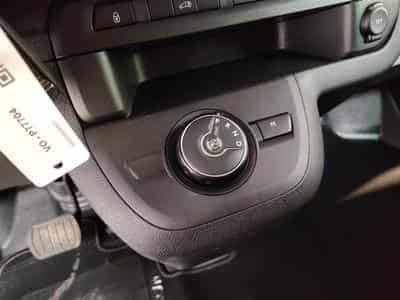 Peugeot Expert 2.0 BlueHDi EAT8 L2 NAVI CLIM / TEL / PDC AV-AR (2023) - Foto 11