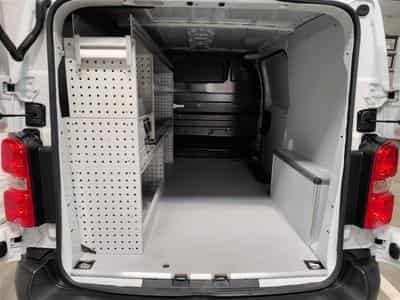 Peugeot Expert 2.0 BlueHDi EAT8 L2 NAVI CLIM / TEL / PDC AV-AR (2023) - Foto 13