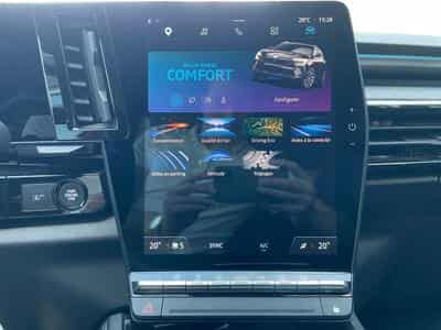 Renault Austral 1.3 TCe Mild Hybrid Techno 160 EDC (2024) - Foto 11
