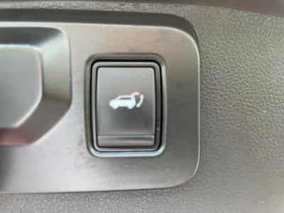 Renault Austral 1.3 TCe Mild Hybrid Techno 160 EDC (2024) - Foto 8