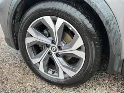 Renault Captur 1.6 E-TECH HYBRIDE 145 RS LINE (2022) - Foto 9