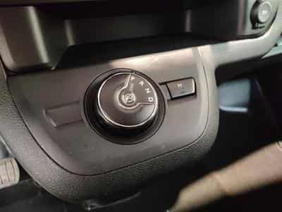 Peugeot Expert 2.0 BlueHDi EAT8 L2 NAVI CLIM / TEL / PDC AV-AR (2023) - Foto 12