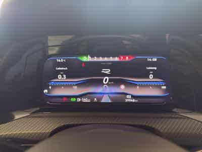 VW Golf PERFORMANCE (2024) - Foto 11