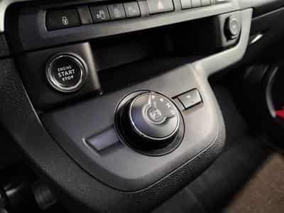 Toyota Proace Auto VIP 6 Pl LONG Cuir / Navi CarPlay / PDC / Caméra /... (2024) - Foto 13