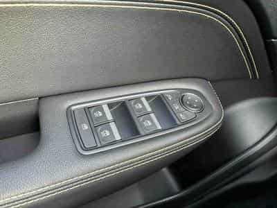 Renault Arkana 1.3 E-Tech Full Hybrid 145 EDC TECHNO (2025) - Foto 12