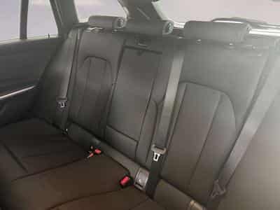 BMW 330 d xDrive M Sportpaket Head-Up HK HiFi DAB (2025) - Foto 9