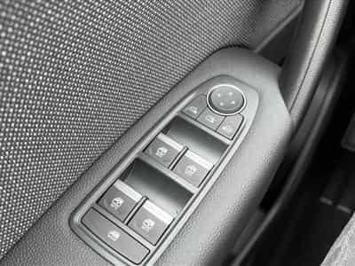 Renault Captur 1.8 E-TECH FULL HYBRID 160 TECHNO (2026) - Foto 11